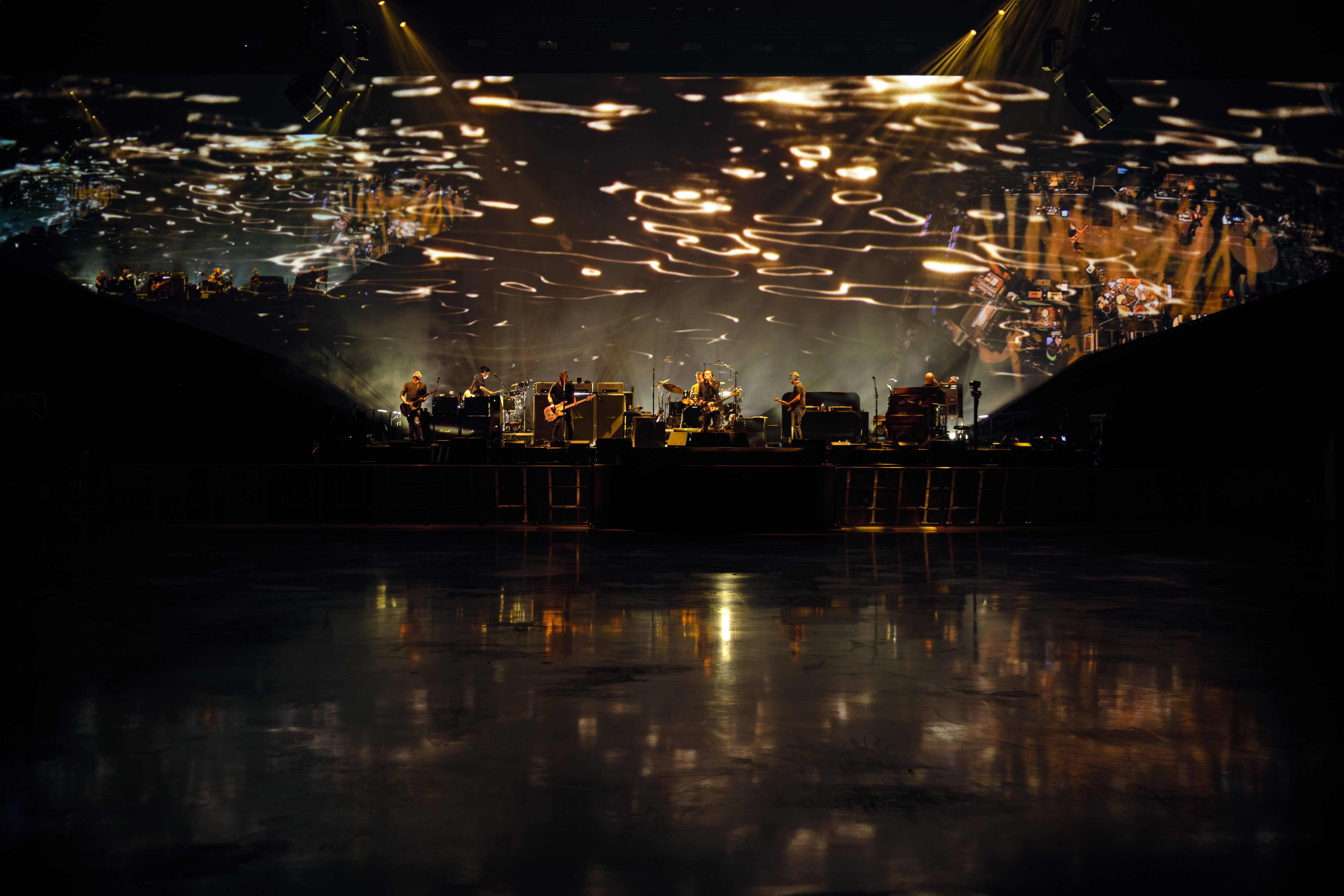 Pearl Jam Dark Matter Tour at Climate Pledge Rehearsals - Gold Ripples